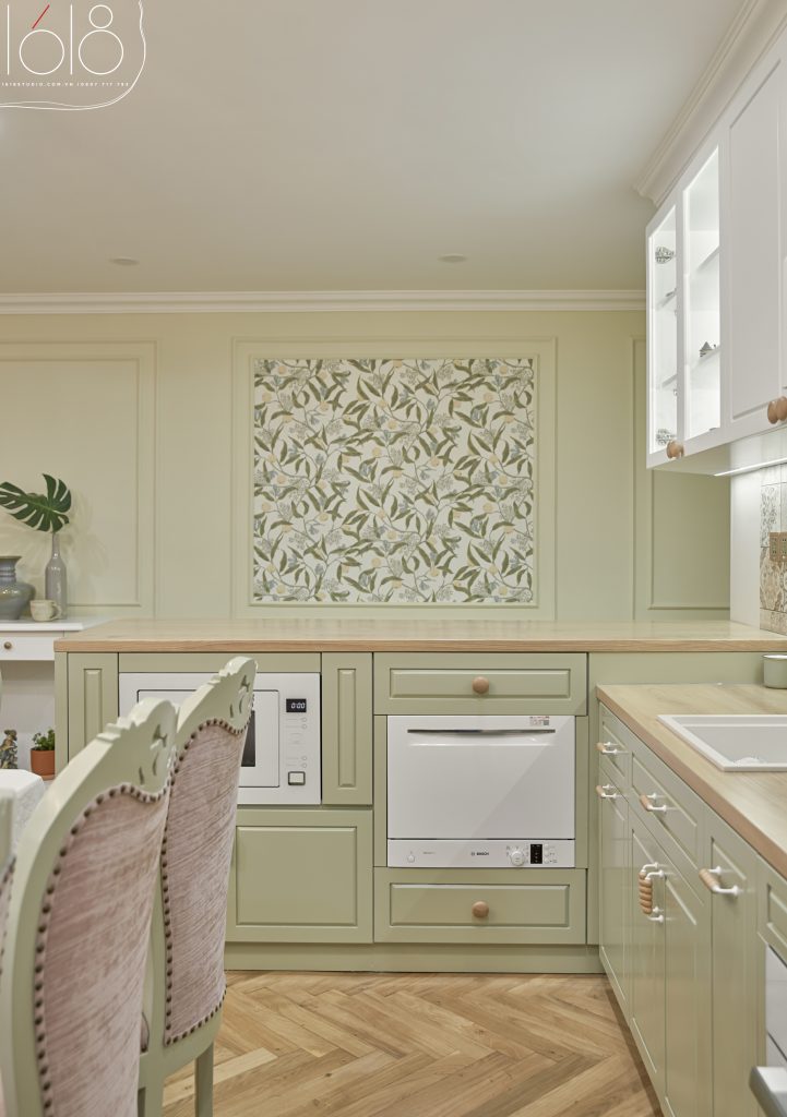 OLIVE & CREAM 8 13 11