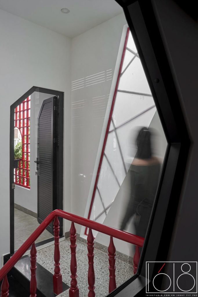 MODERN HOUSE 36 34 1
