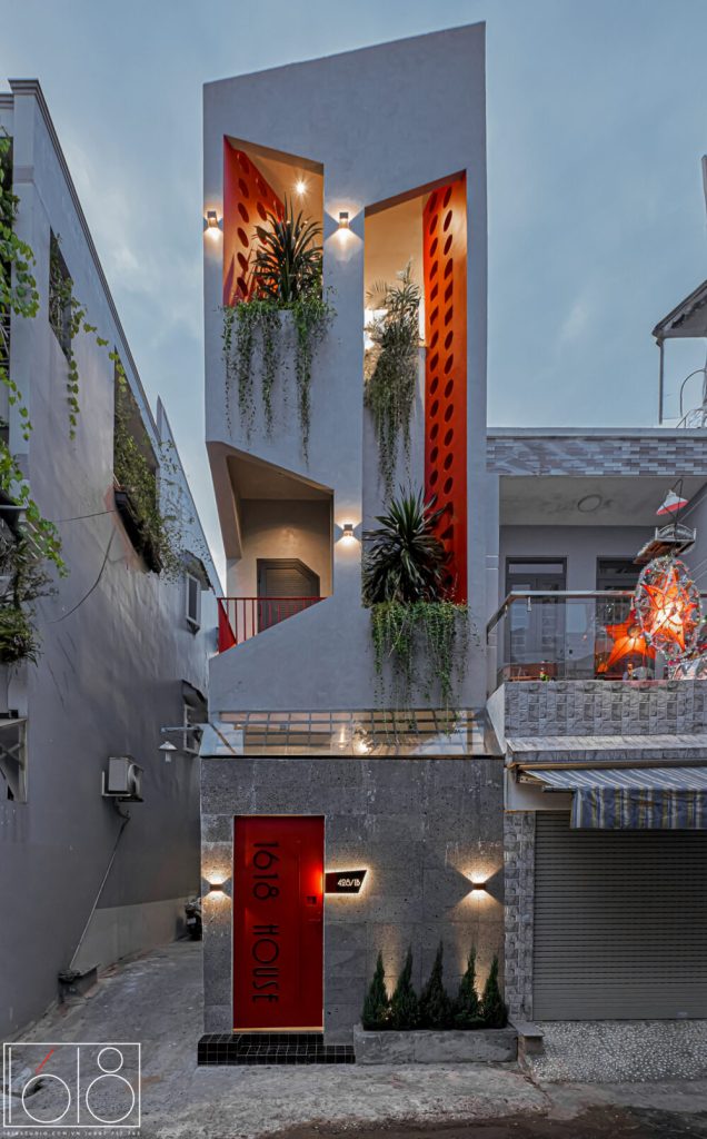 MODERN HOUSE 21 42