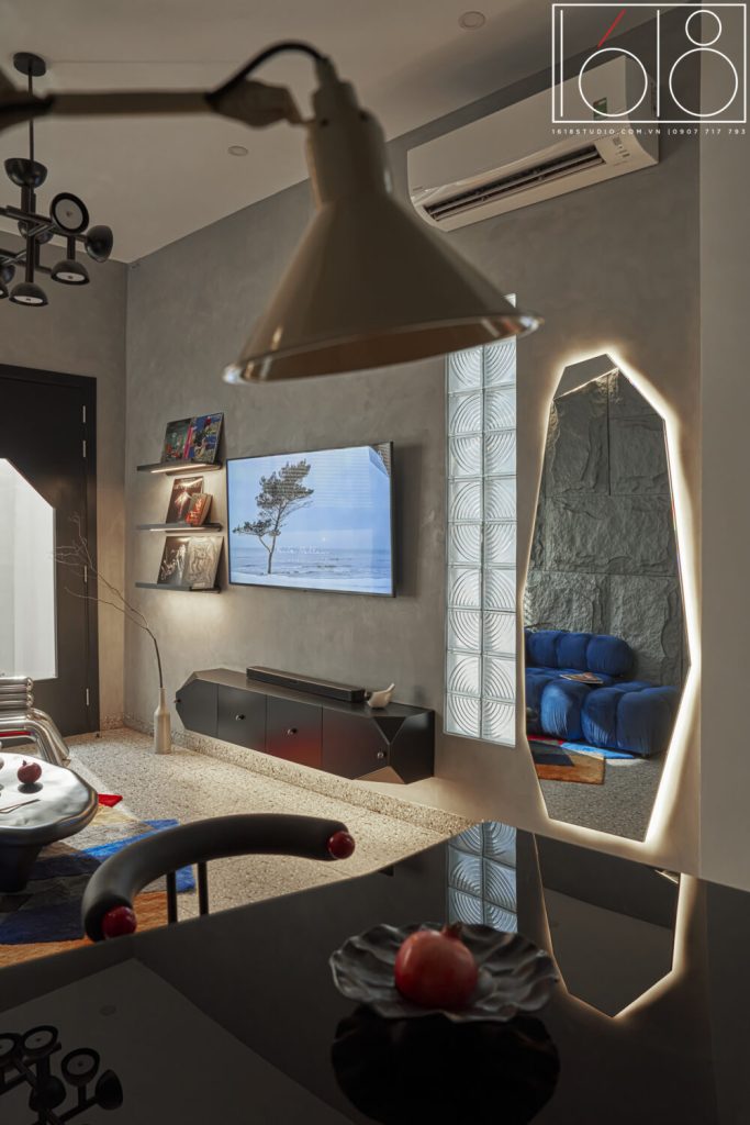 MODERN HOUSE 4 8 4