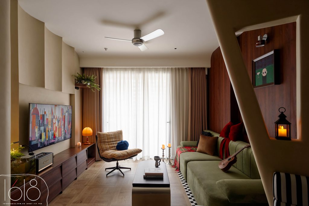 BENT PAPER HOUSE 33 1