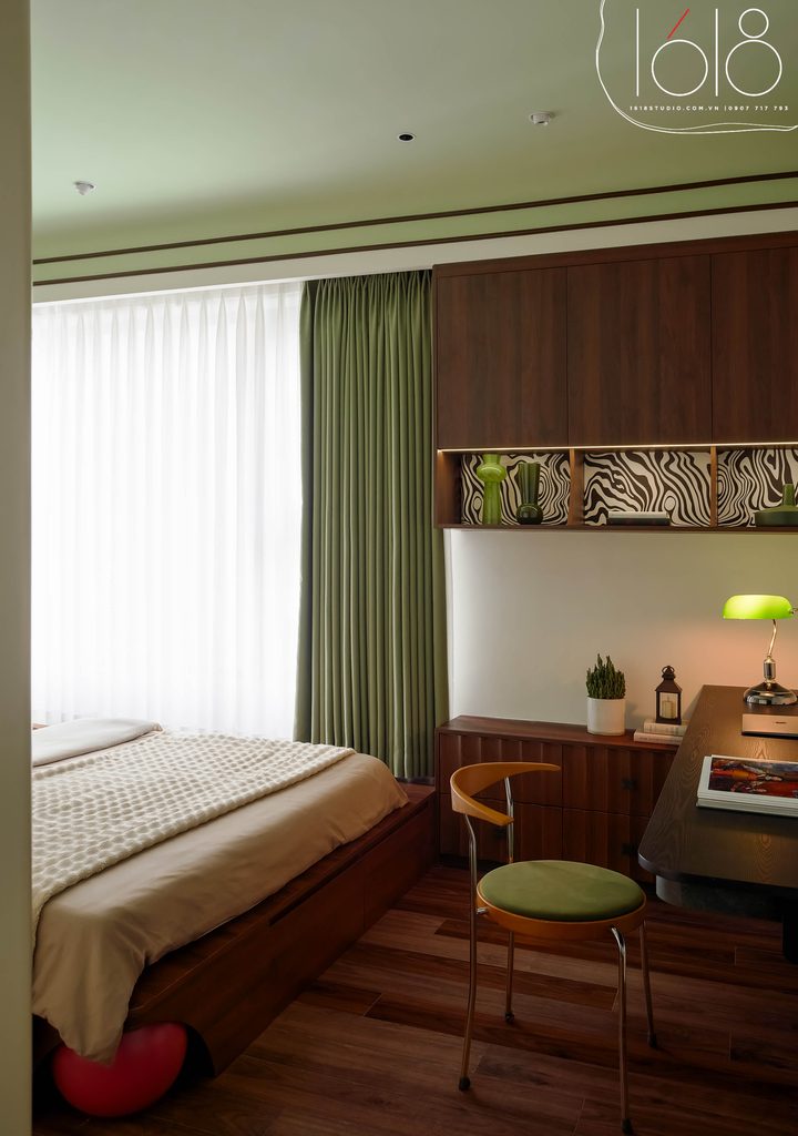 BENT PAPER HOUSE 24 19