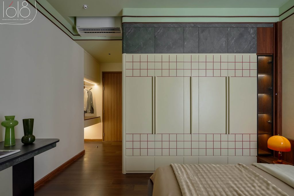 BENT PAPER HOUSE 12 23