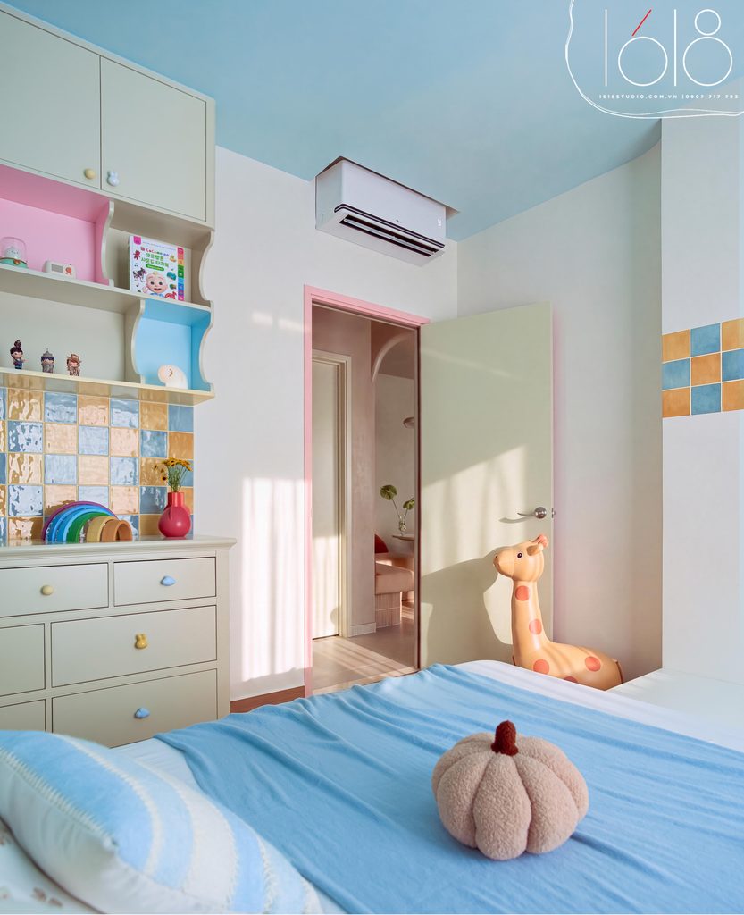 CHIẾC PHAO CẢM XÚC 47 47 PT copy