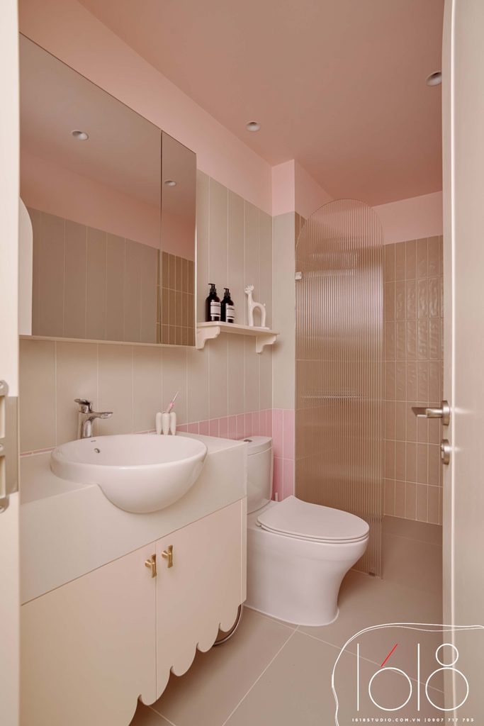 THE LITTLE PINK 39 36 PD copy